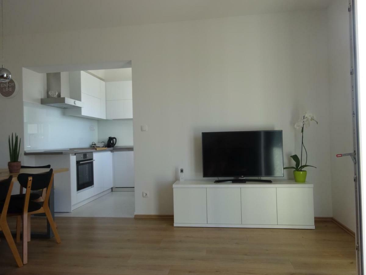 Apartment Duce Omis Exterior photo