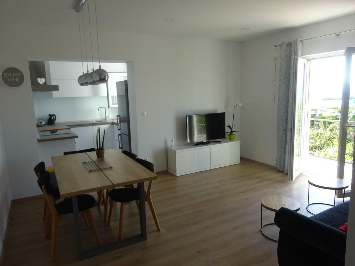 Apartment Duce Omis Exterior photo