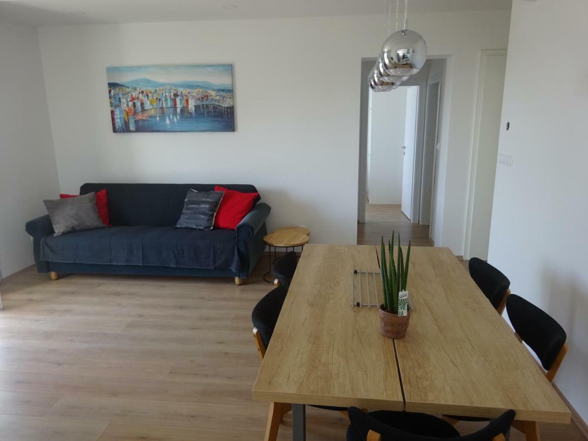 Apartment Duce Omis Exterior photo